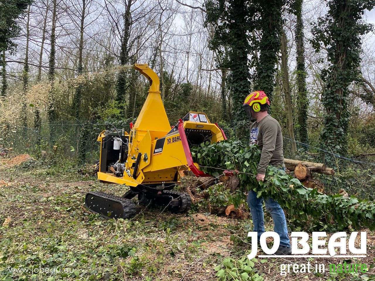 Trituradora para ramas Autopropulsada y Autoportante sobre orugas JO BEAU modelo M600 GORILLA - Imagen 3