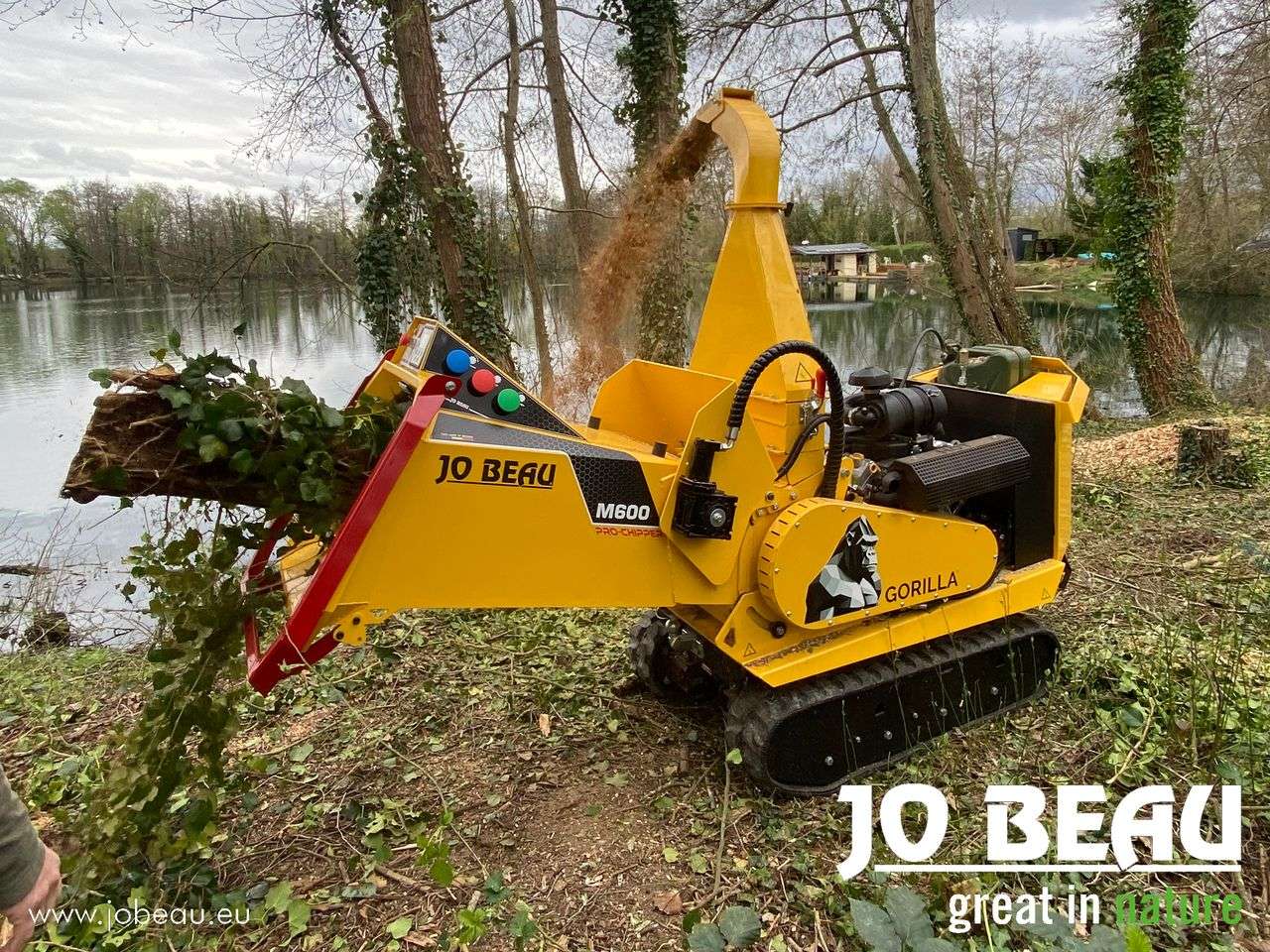 Trituradora para ramas Autopropulsada y Autoportante sobre orugas JO BEAU modelo M600 GORILLA - Imagen 4